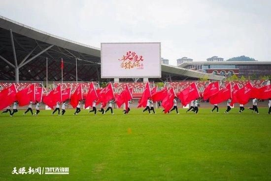 为了给观众呈现最刺激的观感和最逼真的效果，导演要求演员们在片场尽量真实“出手”